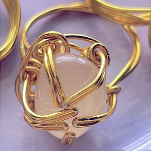 🎄SALE 3/$9🎄HANDMADE NATURAL RAW QUARTZ GEMSTONE GOLD TONE WIRE RING